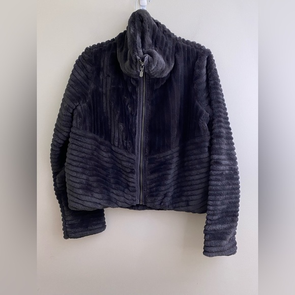 NEW Anthropologie Natasha Faux Fur Jacket - Picture 13 of 15